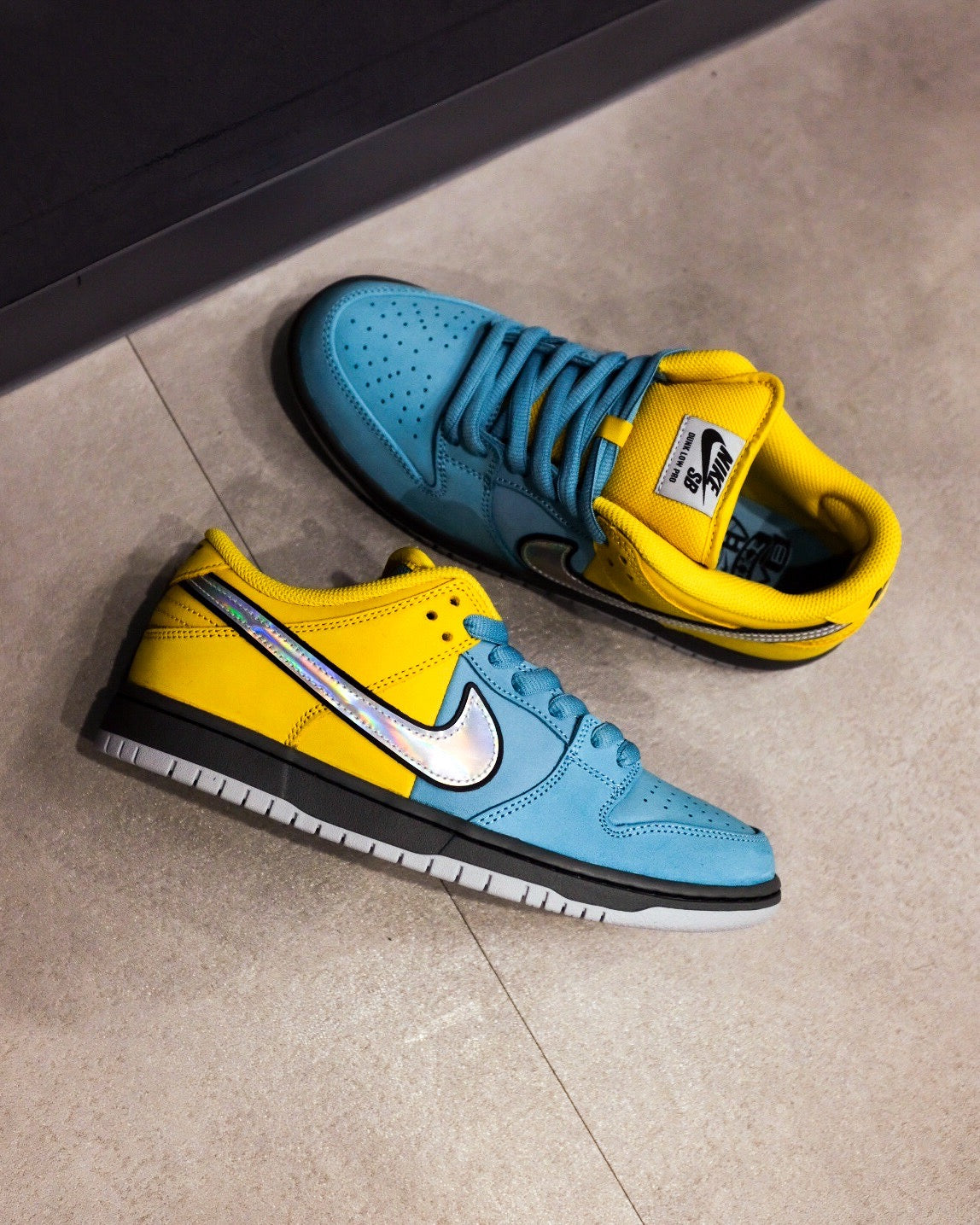 NIKE SB DUNK LOW PRO “Muni Fast Pass December” – Lacquer NIKE SB DUNK LOW PRO “Muni Fast Pass December” – Lacquer