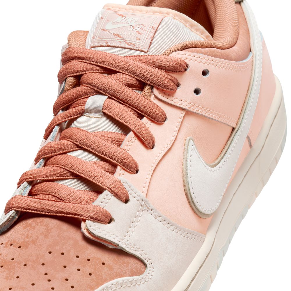 NIKE SB - DUNK LOW PRO PRM "Crimson Tint Amber Brown"