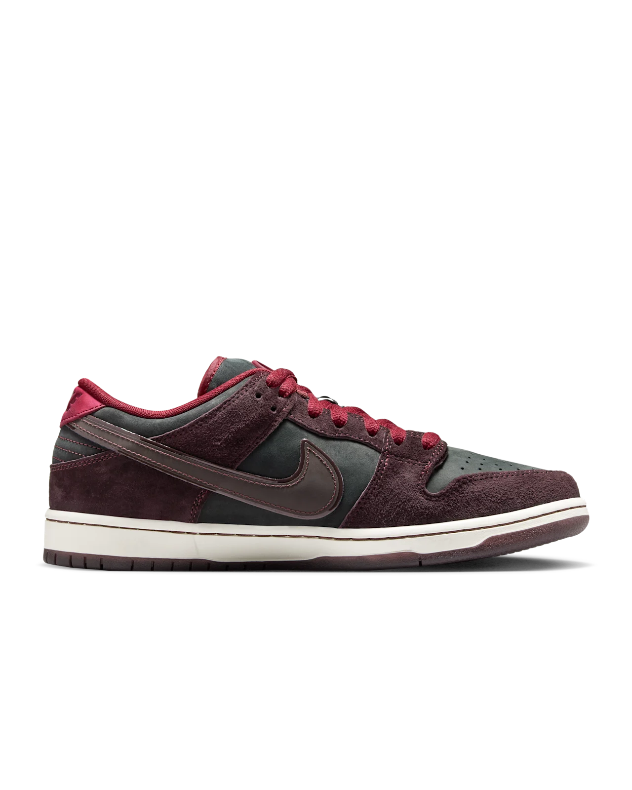 NIKE SB x Riot Skateshop - DUNK LOW PRO QS – Lacquer