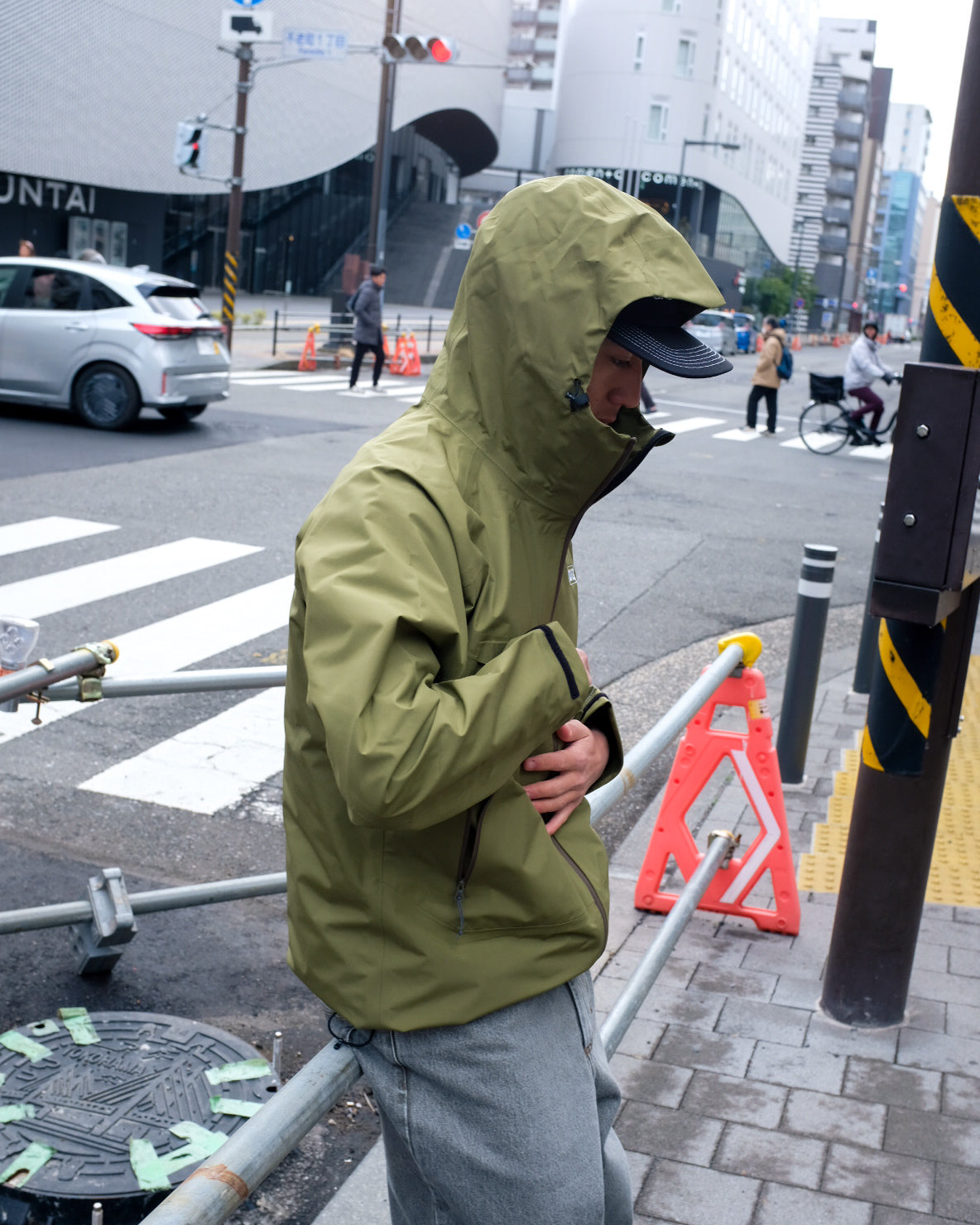 LACQUER - GORE-TEX Shell Jacket "Khaki"