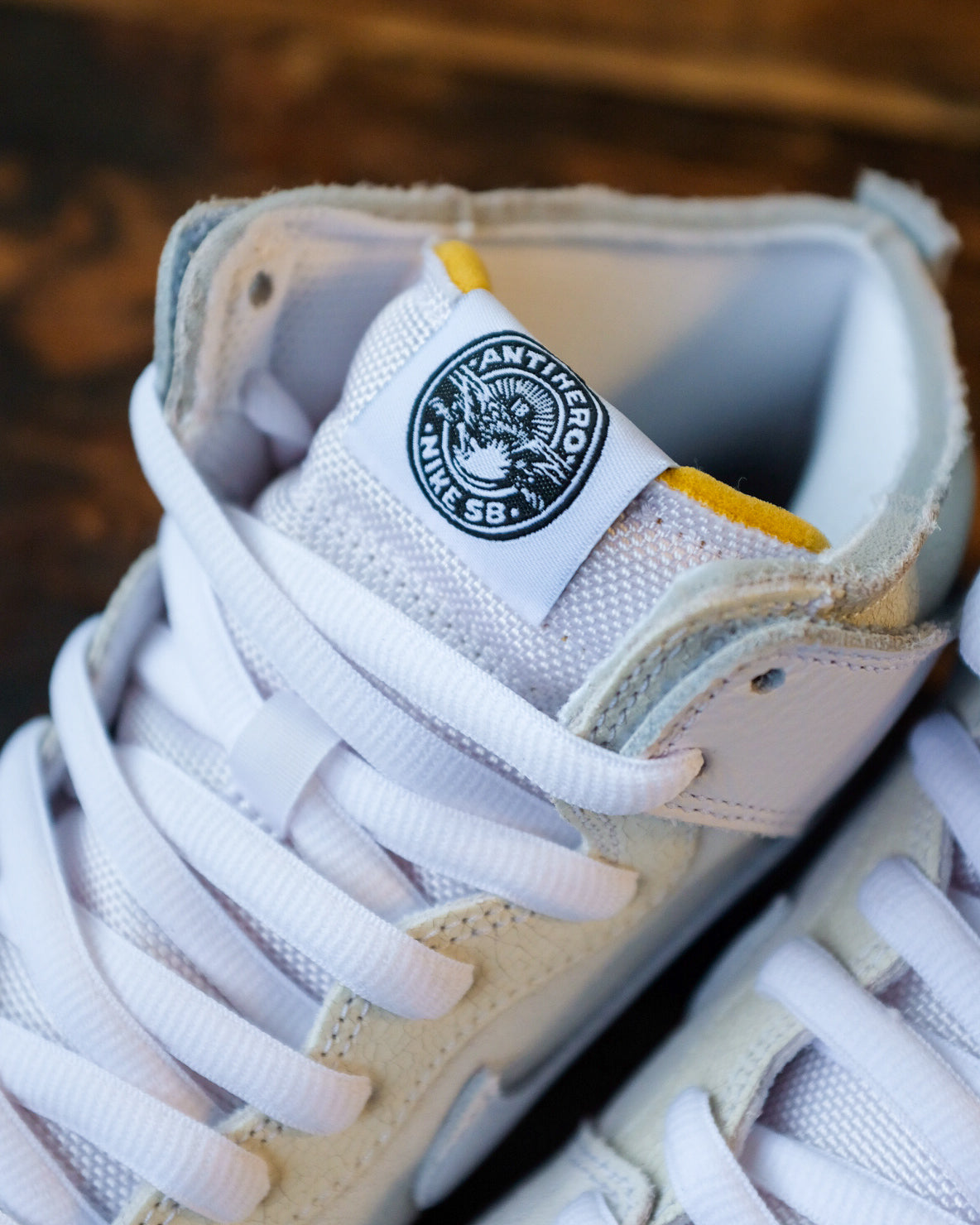 ANTI HERO x NIKE SB - DUNK HIGH QS