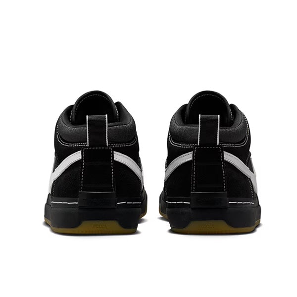 NIKE SB - REACT LEO "Black/White/Gum"
