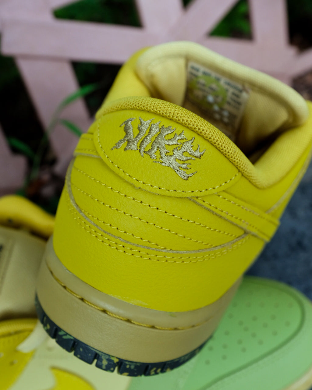 NIKE SB - DUNK LOW PRO WC "Saffron Quartz"