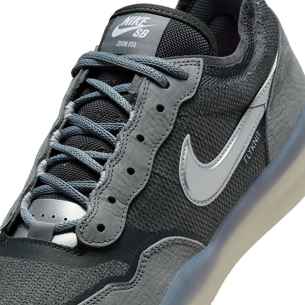 NIKE SB - PS8 "Grey/Anthracite/Wolf Grey/metallic Silver"