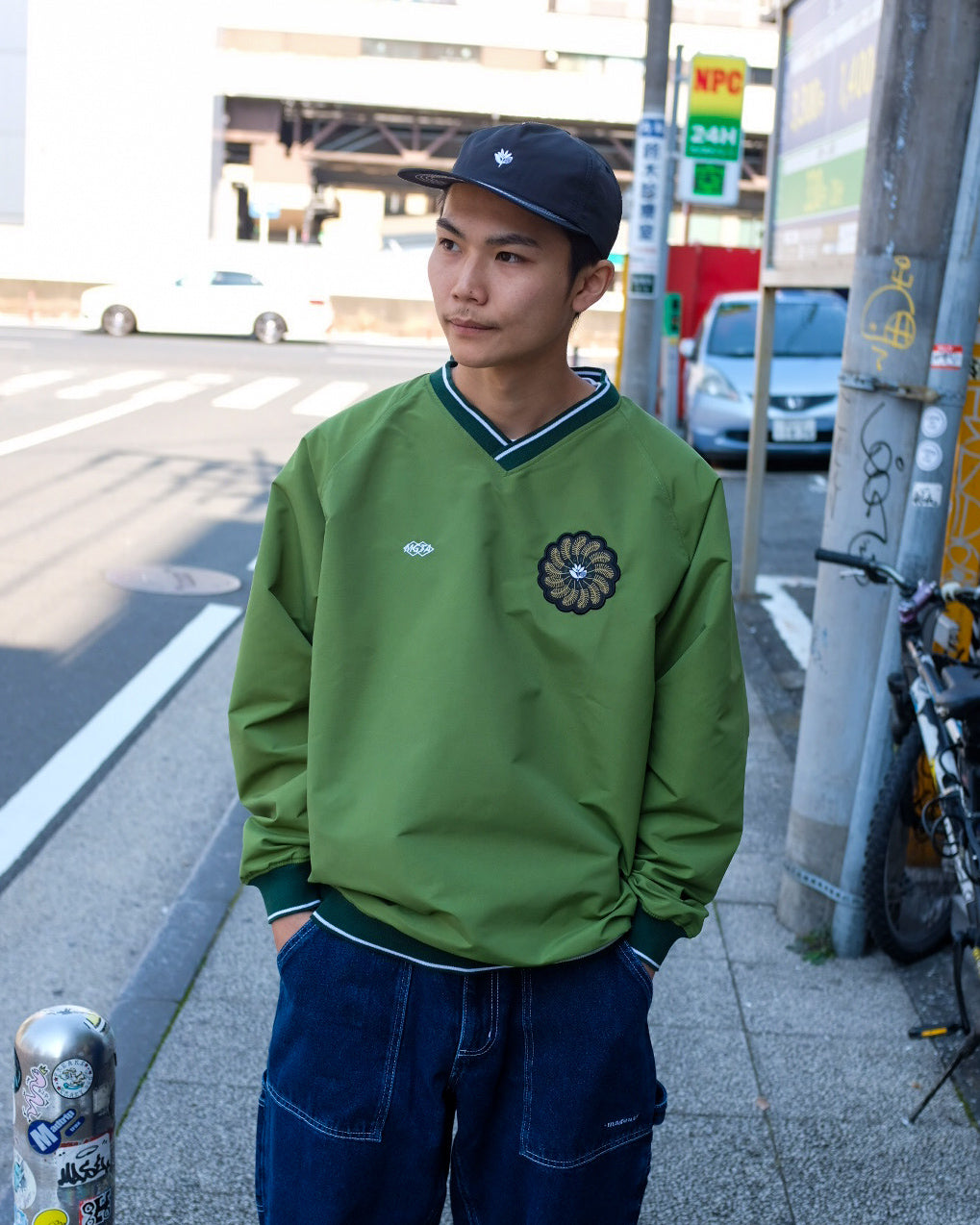 MAGENTA SKATEBOARDS - TRÈS TECH V NECK "Forest Green"