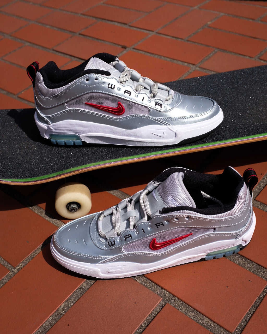 NIKE SB - AIR MAX ISHOD PRM "Silver Bullet"