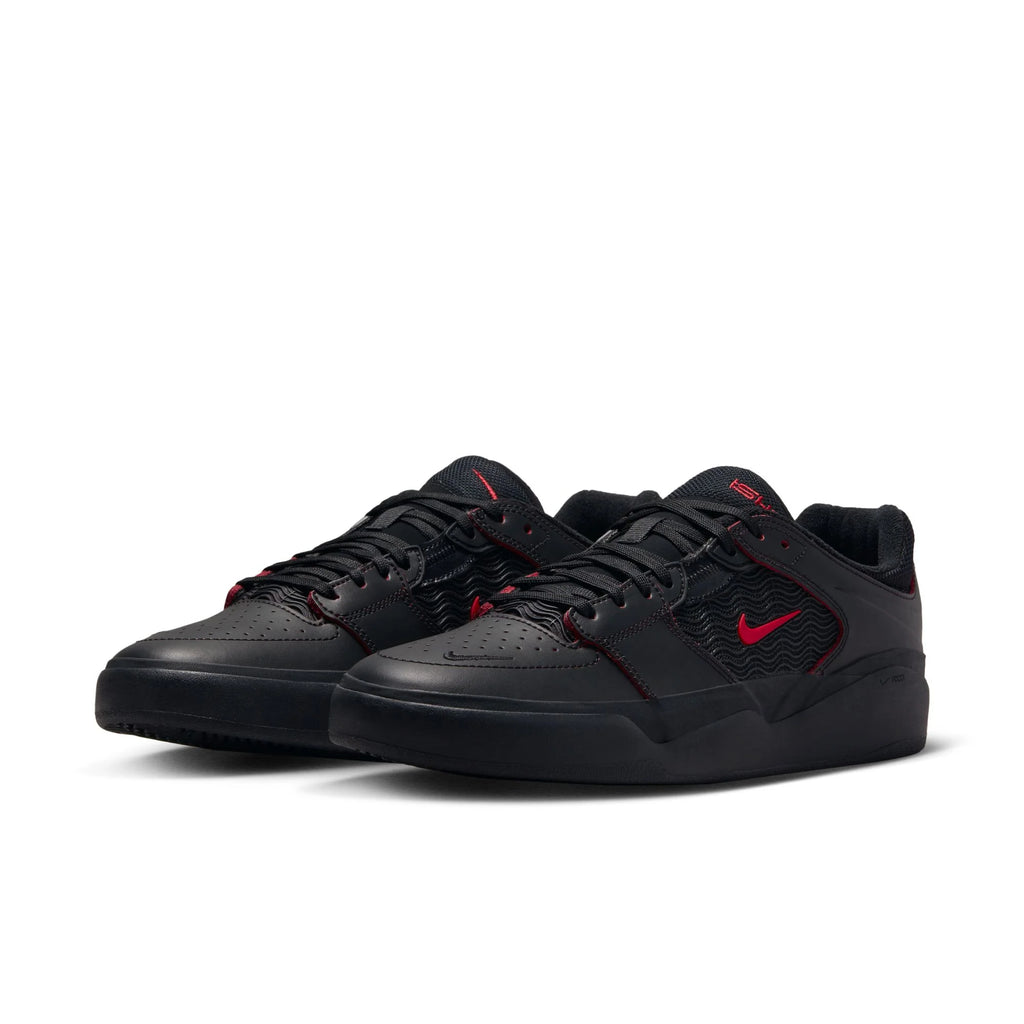 NIKE SB - ISHOD WAIR PREMIUM "BLACK/UNIVERSITY RED"