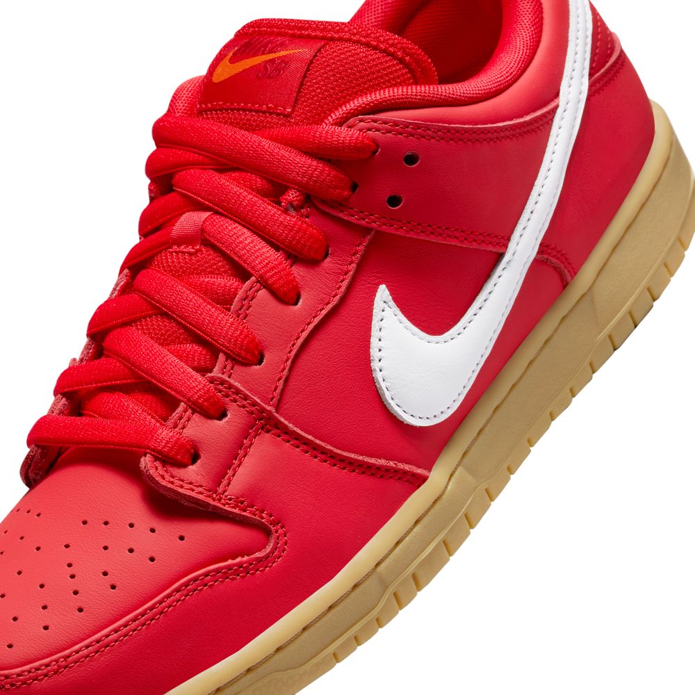 NIKE SB - Dunk Low Pro Iso Orange Label "University Red Gum"