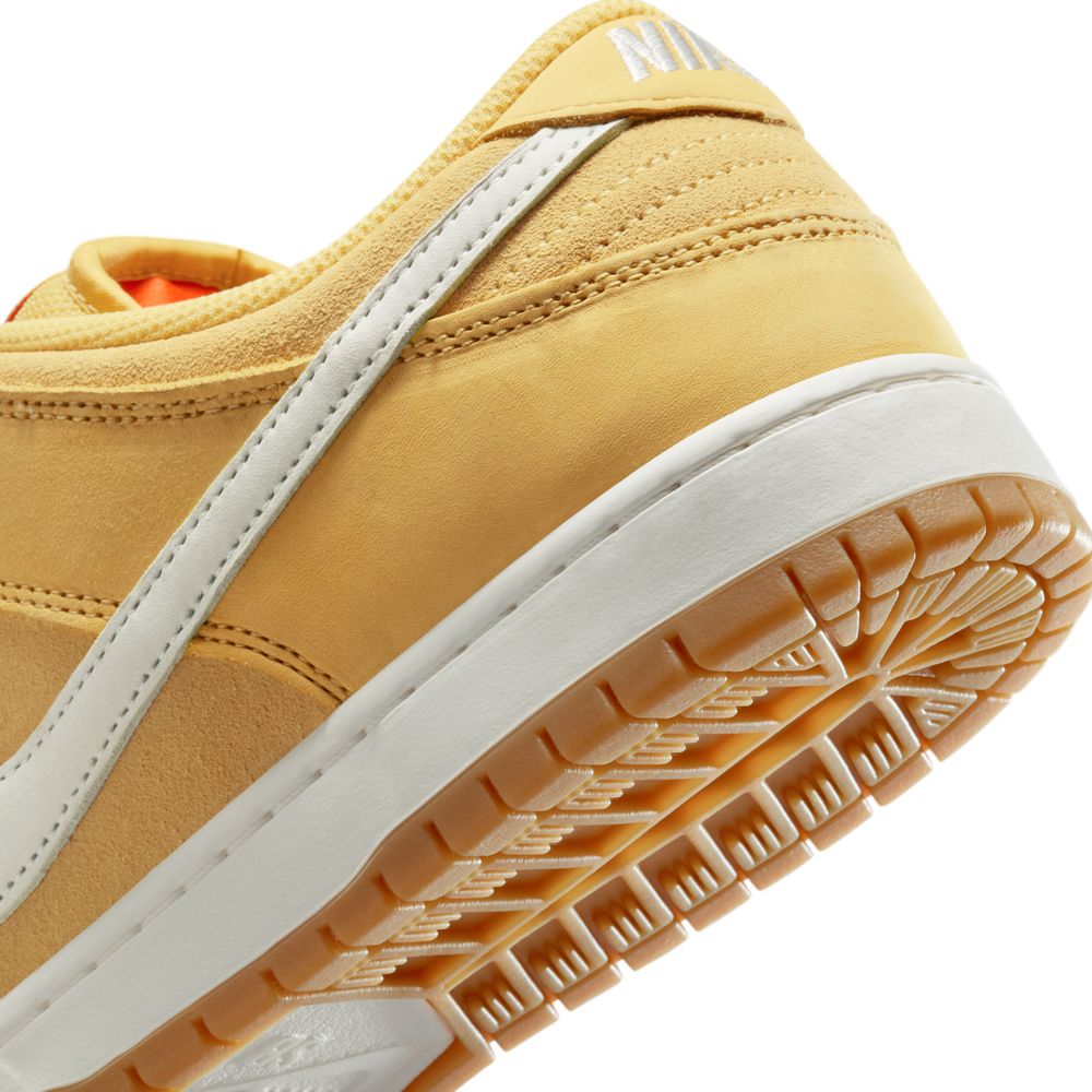 NIKE SB - DUNK LOW PRO ISO “Saturn Gold” – Lacquer