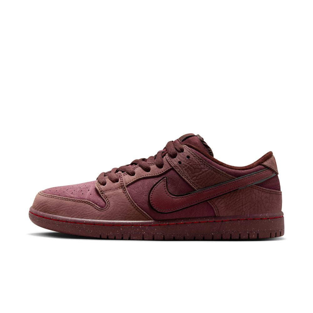 NIKE SB - DUNK LOW PRM CITY OF LOVE Collection "Burgundy Crush"