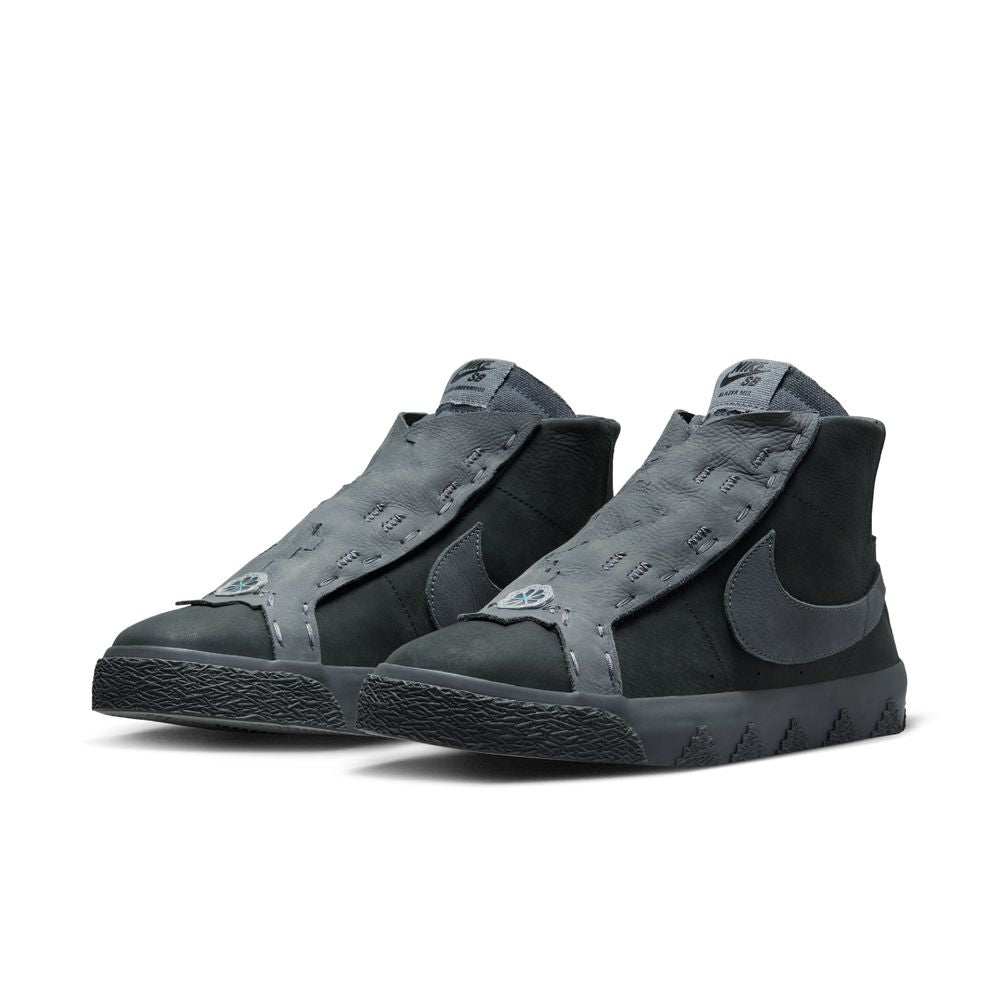 NIKE SB - ZOOM BLAZER MID QS “Di'Orr Greenwood”