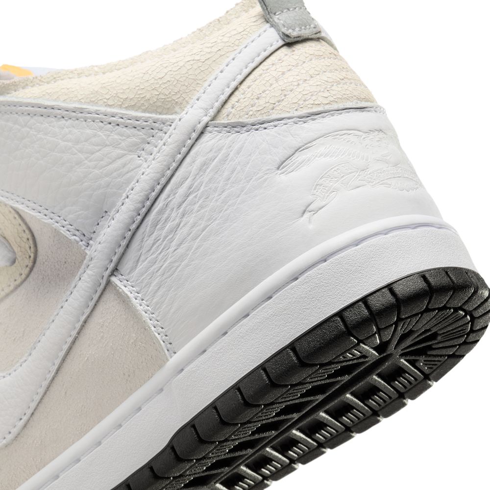 ANTI HERO x NIKE SB - DUNK HIGH QS