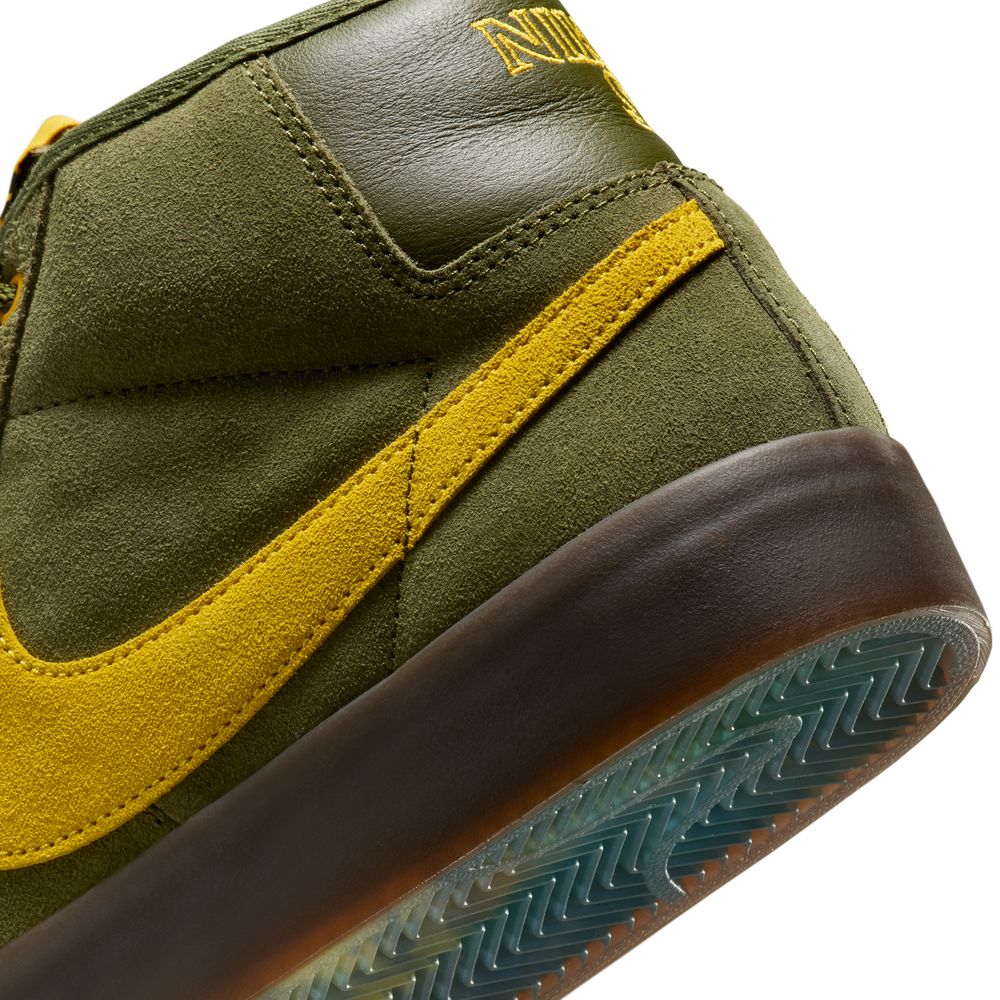 ANTI HERO x NIKE SB - ZOOM BLAZER MID QS