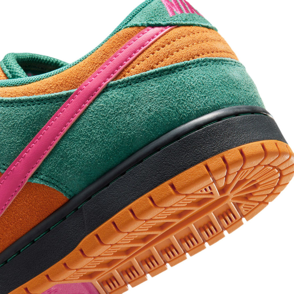 NIKE SB - DUNK LOW "Green Noise"