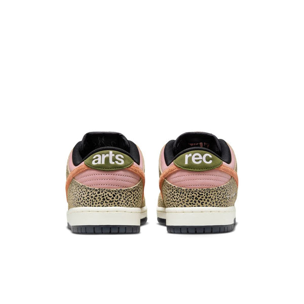 Arts-Rec x NIKE SB - DUNK LOW PRO QS "Khaki/Amber Brown"