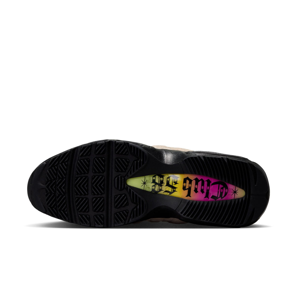 NIKE SB - "CLUB 58" FC Collection AIR MAX 95 WCP "Sail/Black-Laser Orange"