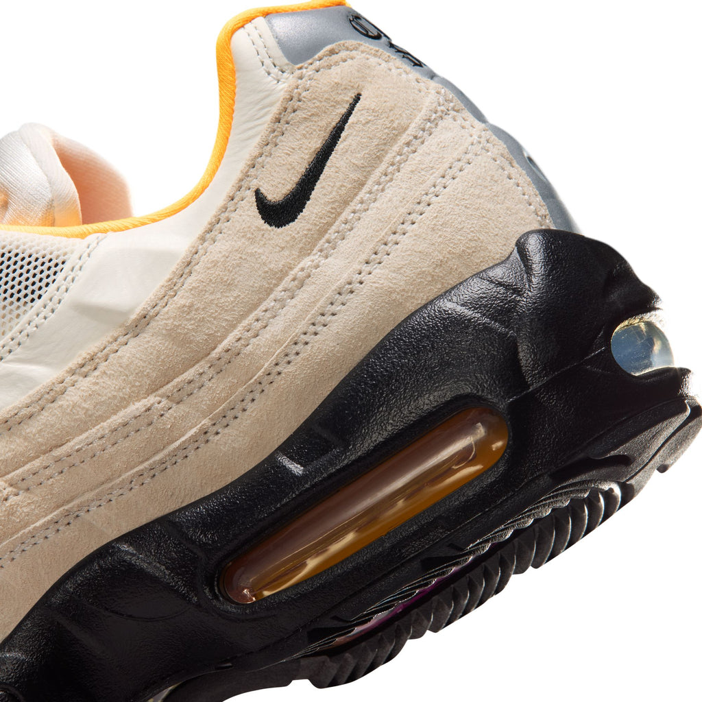 NIKE SB - "CLUB 58" FC Collection AIR MAX 95 WCP "Sail/Black-Laser Orange"