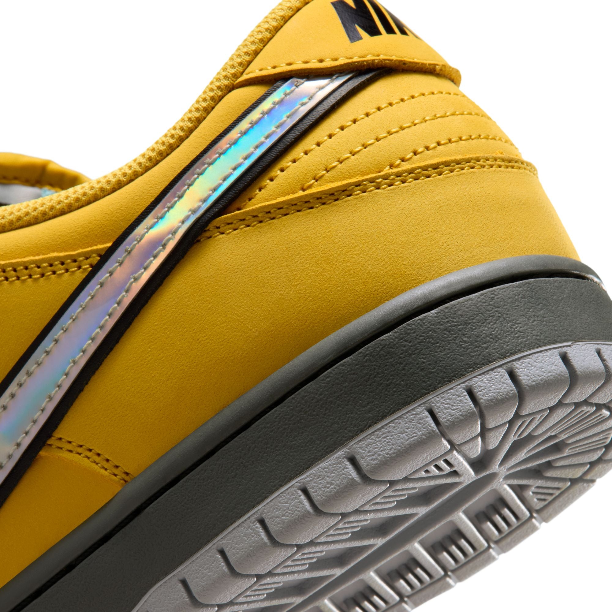 NIKE SB - DUNK LOW PRO "Muni Fast Pass December”