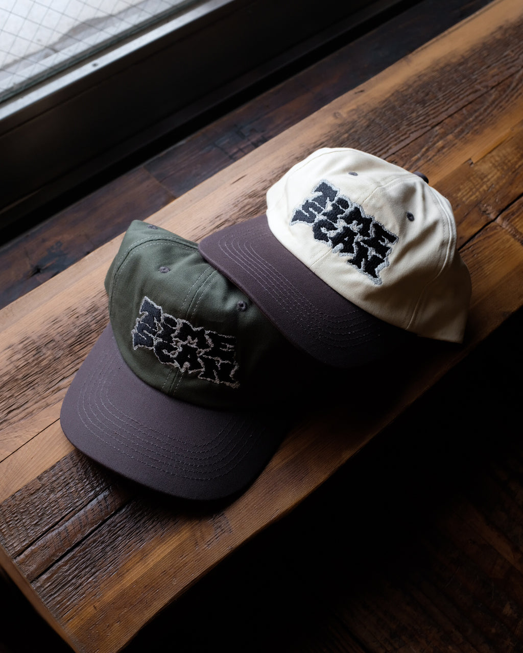 TIMESCAN - CLASSIC TAG CAPS "OFF WHITE”