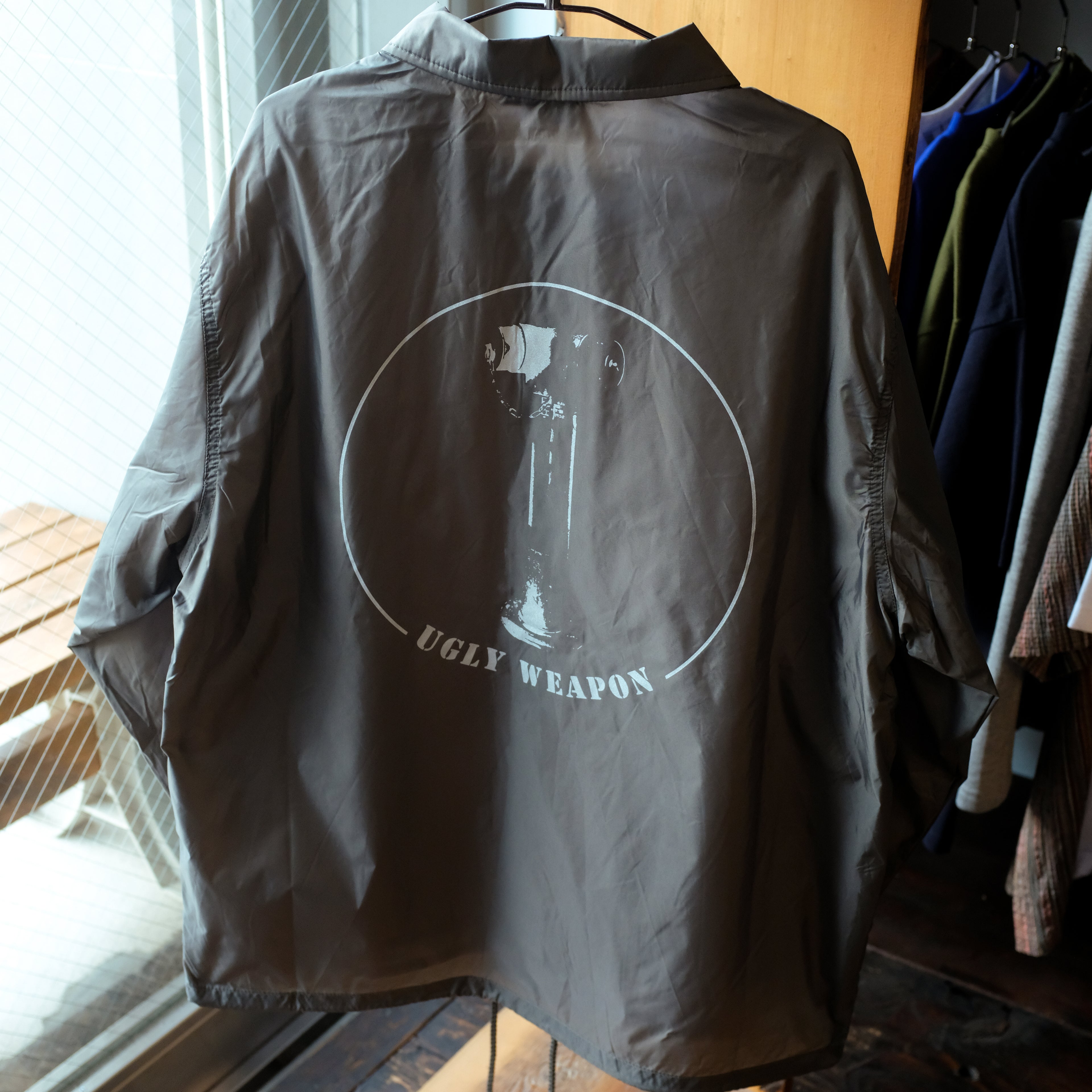 UGLY WEAPON - LOGO "HANSHA" COARCH JACKET "GREY"