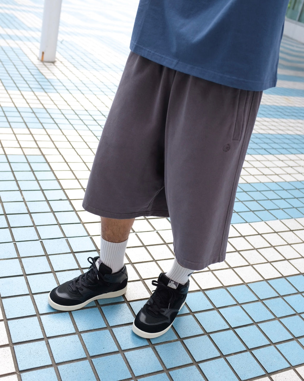 POLAR - Frank Sweatshorts  "Graphite"