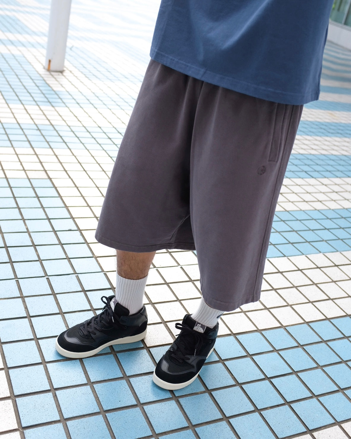 POLAR - Frank Sweatshorts  "Graphite"