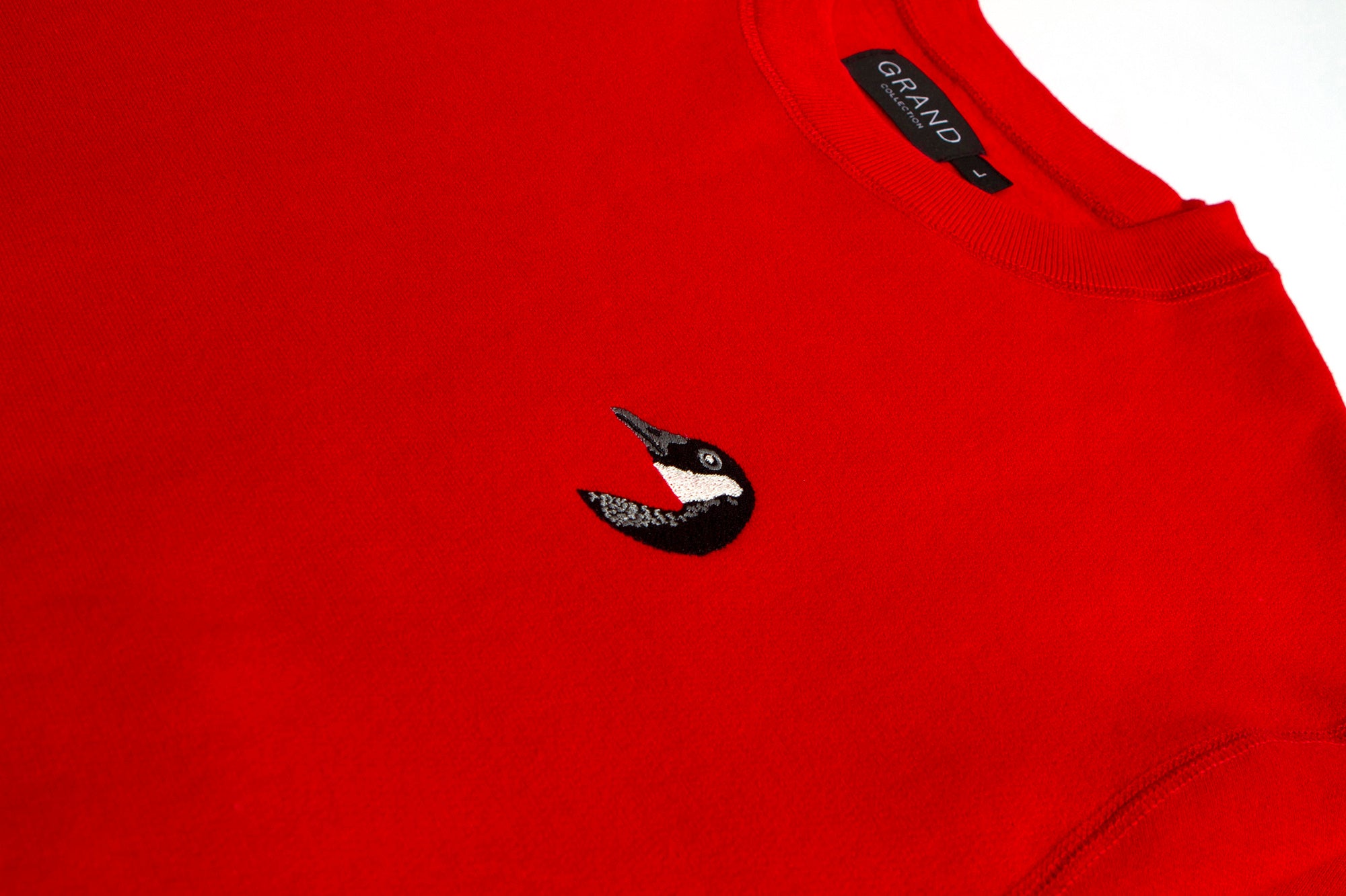 GRAND COLLECTION - Goose Embroidered Crewneck "Red"