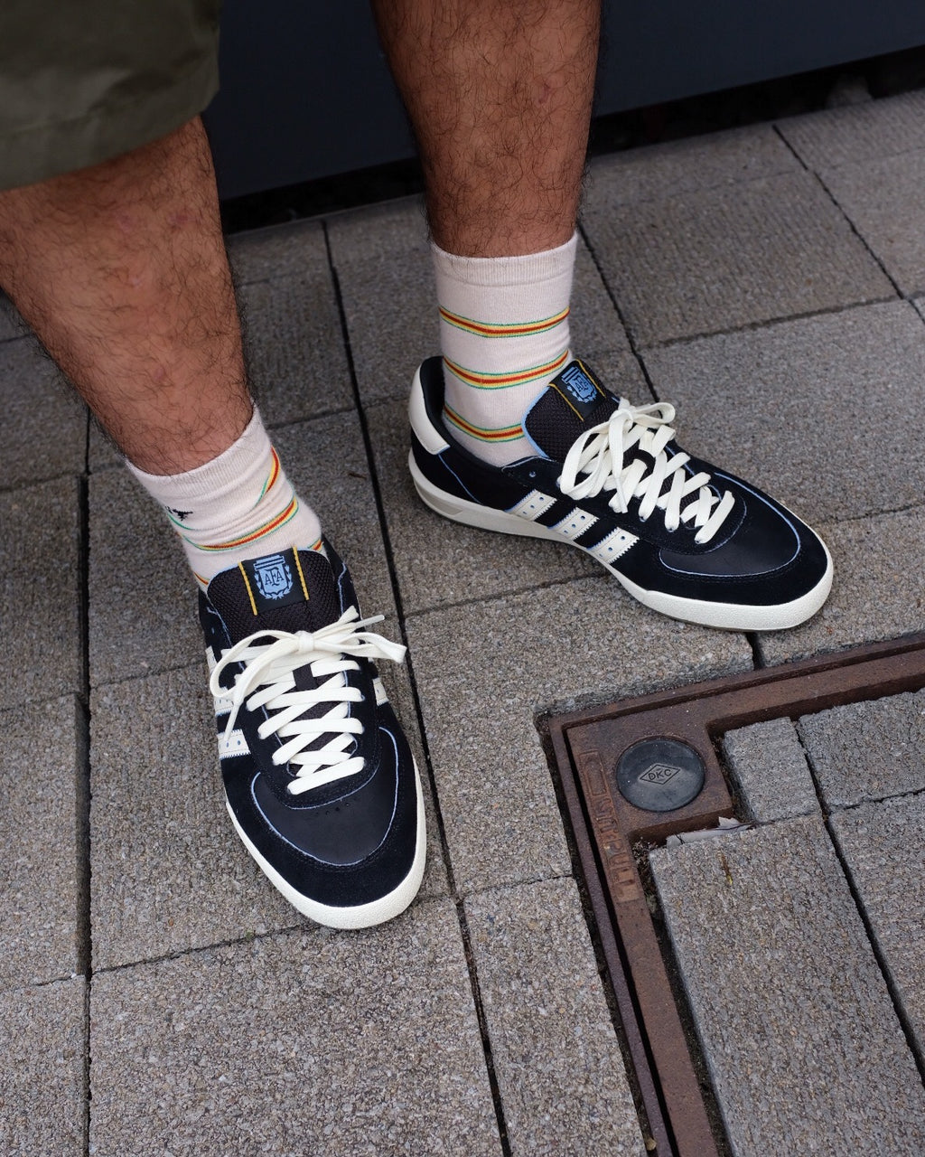 ADIDAS SKATEBOARDING - GLENBURN x THRASHER  "Black/White"