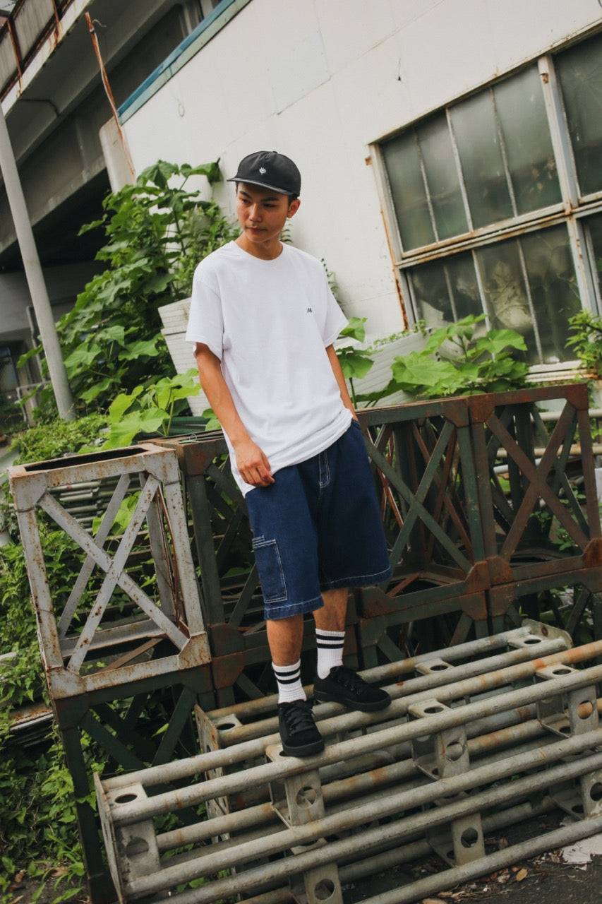 MAGENTA SKATEBOARDS - FEMME TEE "White"