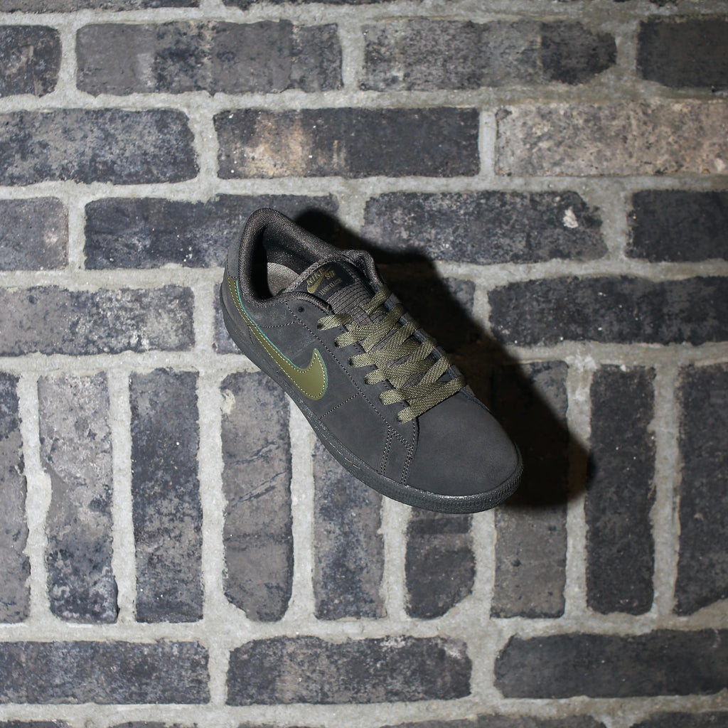 NIKE SB - ZOOM TENNIS CLASSIC  "Deep Pewter/Med Olive"
