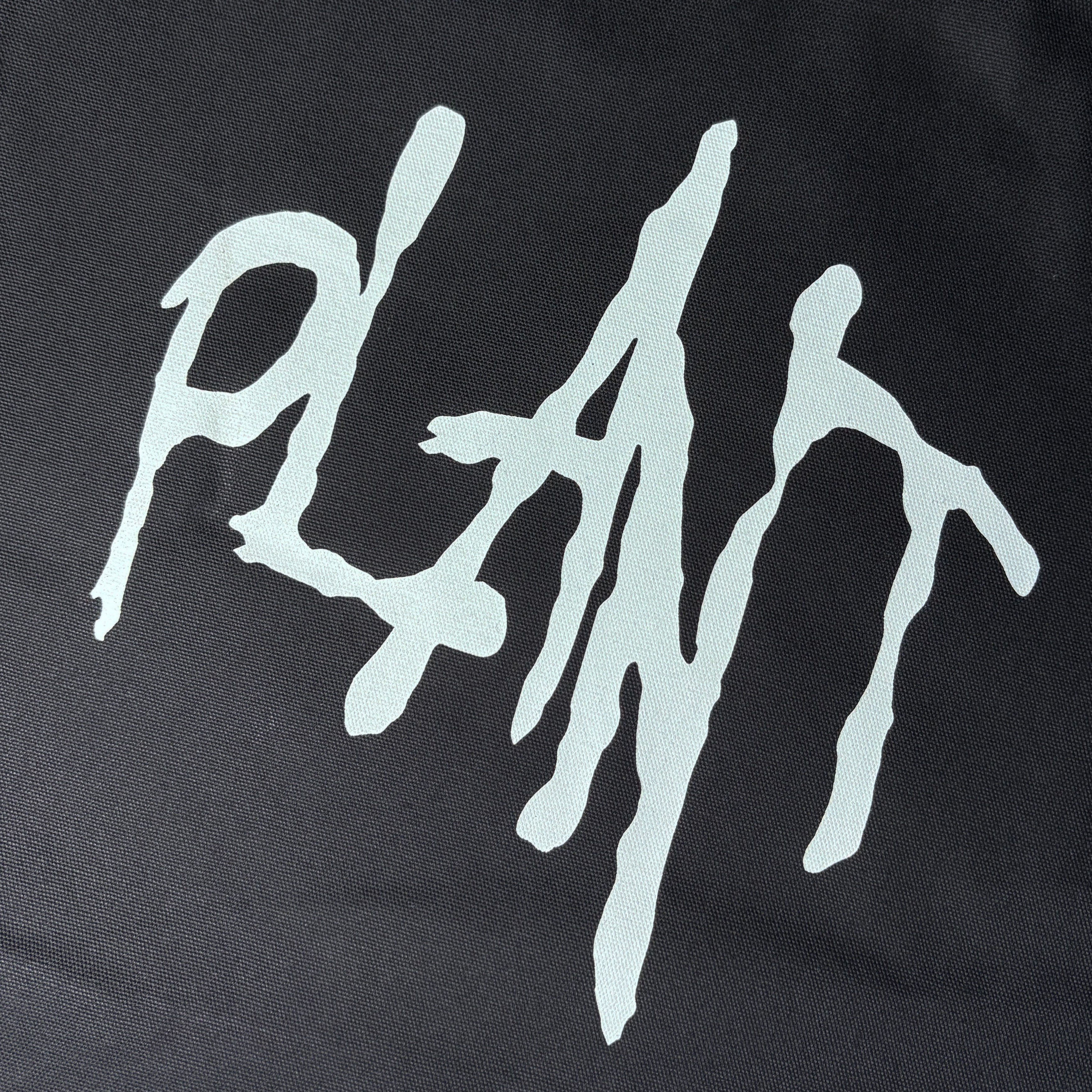 PLANT - Sccript Tote "Smoke Black / White"