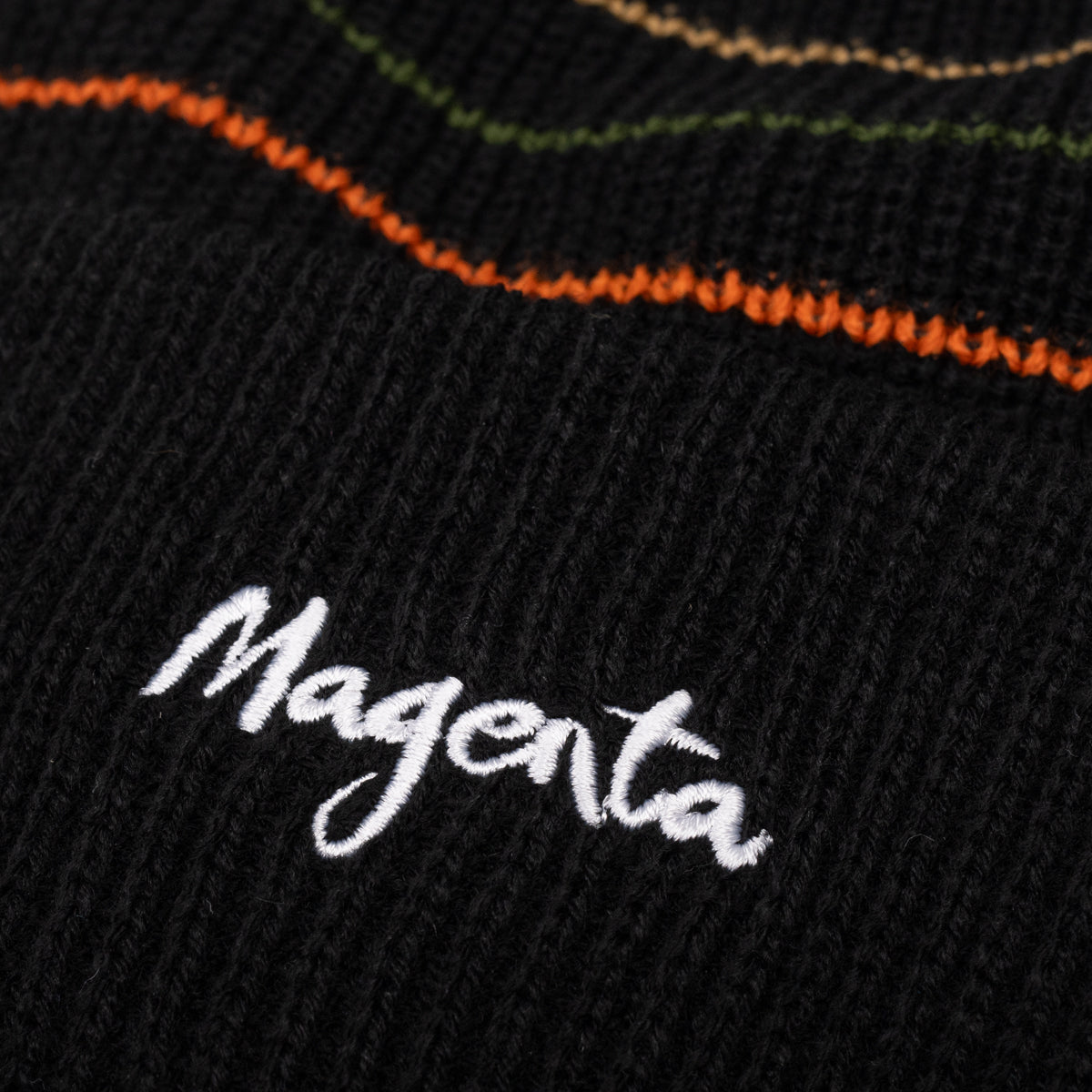 MAGENTA SKATEBOARDS − LINES BEANIES "Black"