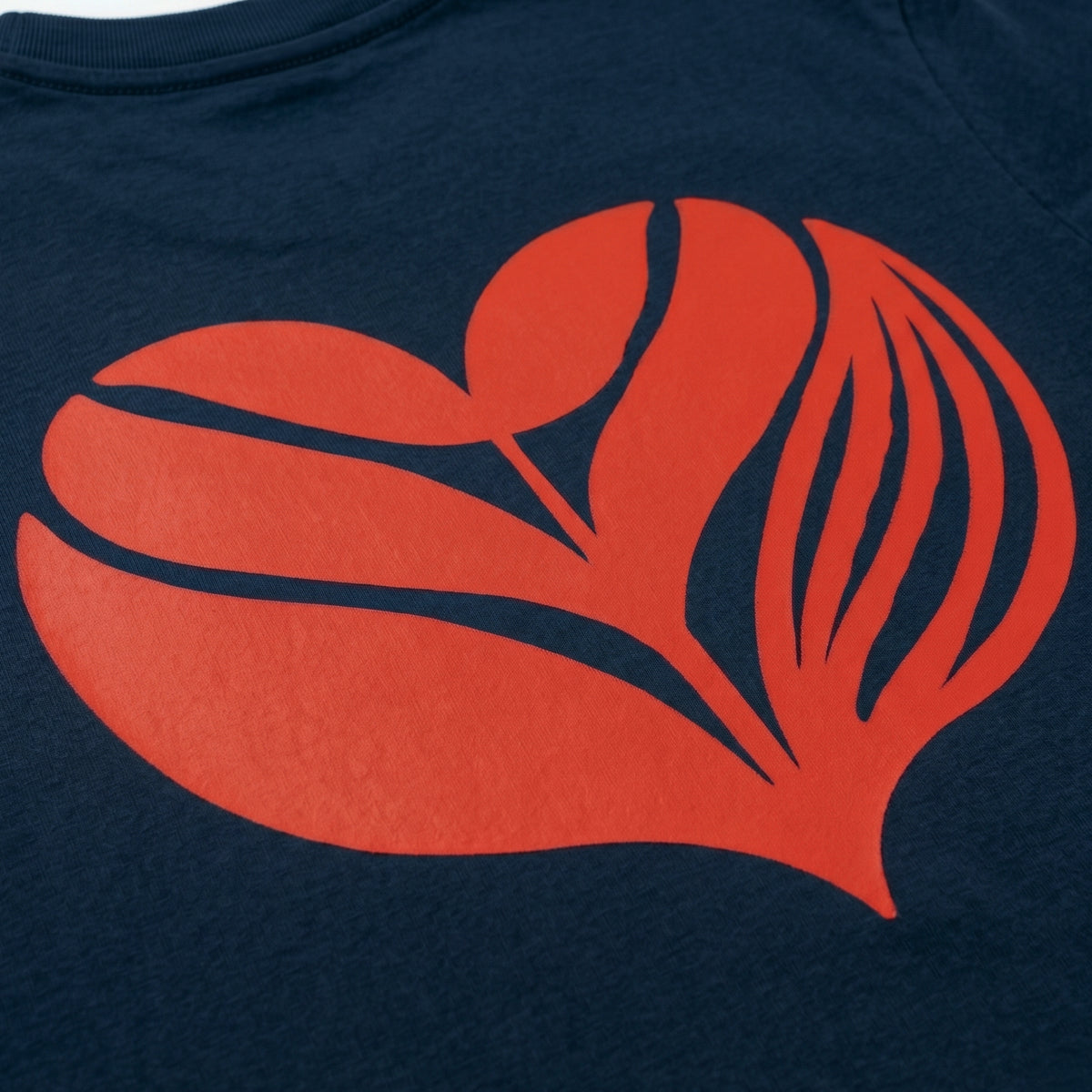 MAGENTA SKATEBOARDS - LOVE TEE  "NAVY"