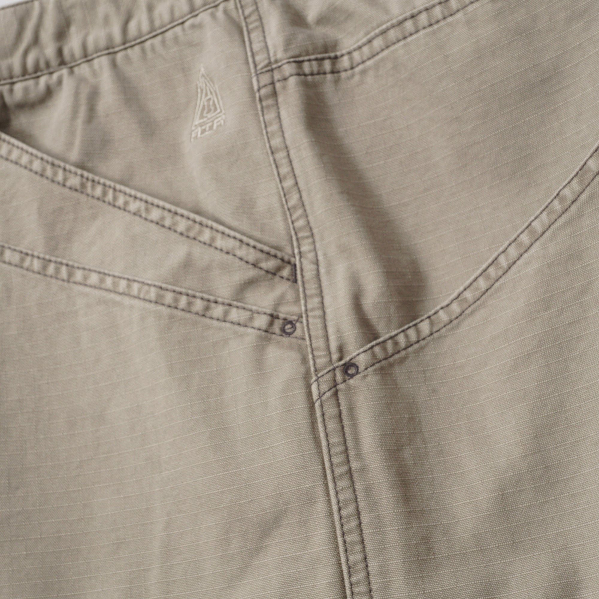Lidairpeaks - Onyx Shorts "Storne"