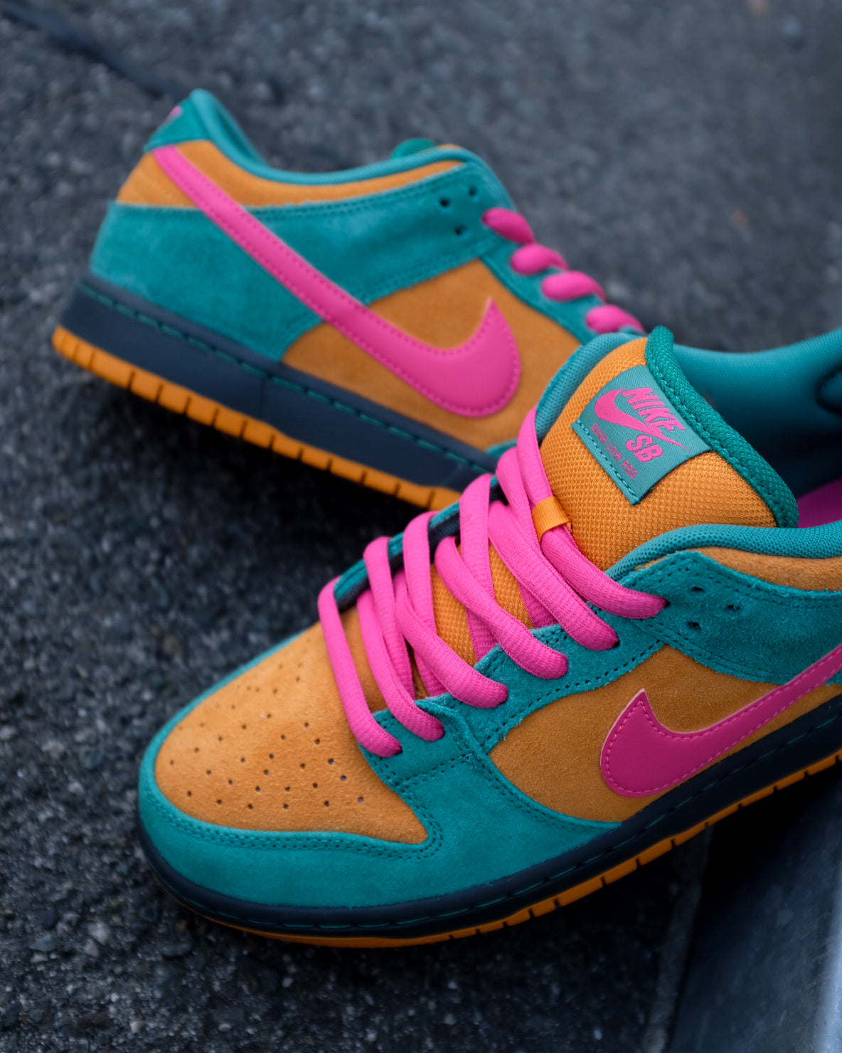 NIKE SB - DUNK LOW "Green Noise"