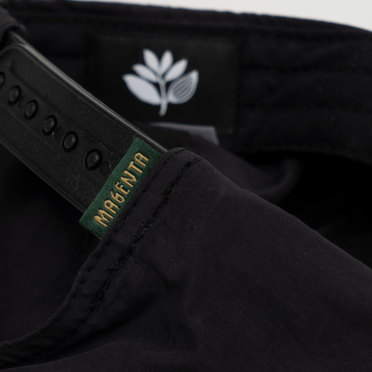 MAGENTA SKATEBOARDS - PLANT NYLON SNAPBACK "BLACK"