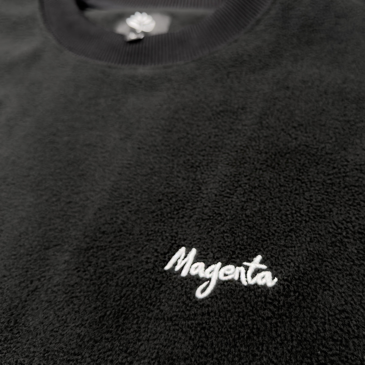 MAGENTA SKATEBOARDS - SCRIPT FLEECE CREWNECK "Black"