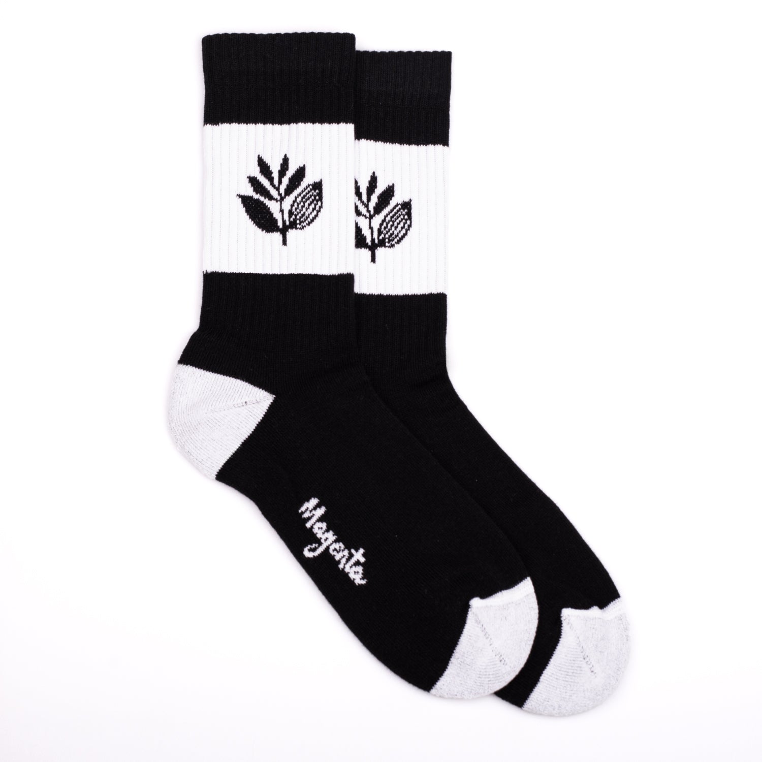 MAGENTA SKATEBOARDS - STRIPE SOCKS "Black"