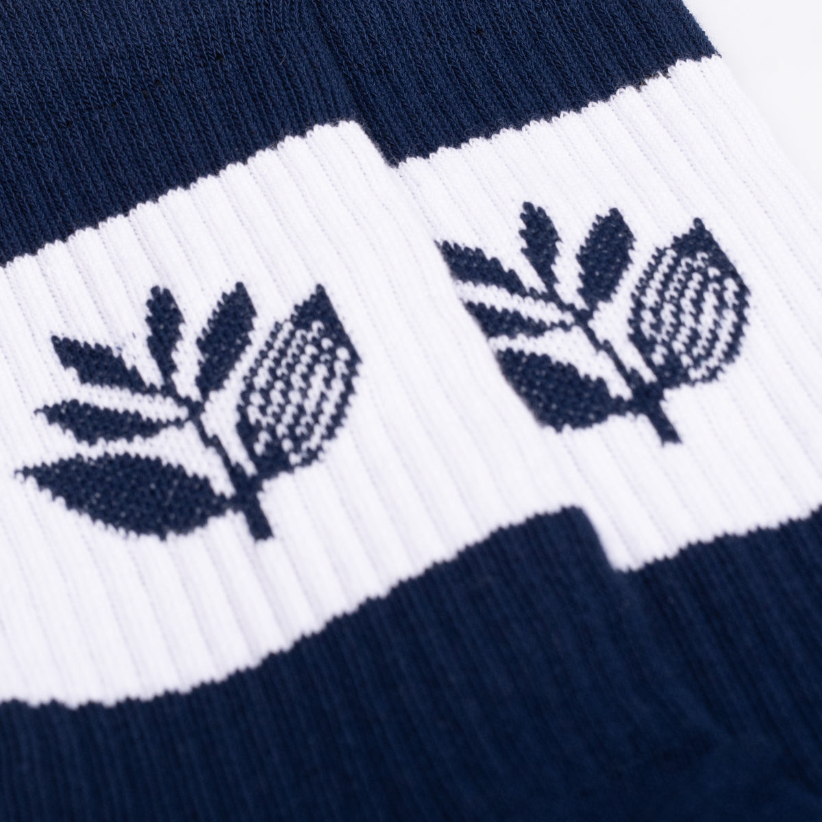MAGENTA - STRIPE SOCKS "Navy"