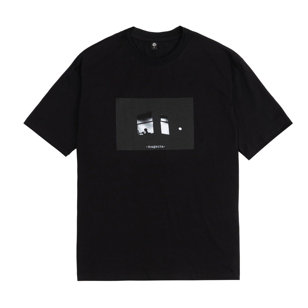 MAGENTA SKATEBOARDS  - WINDOW TEE "Black"