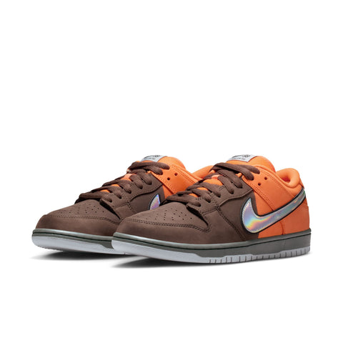 NIKE SB - DUNK LOW PRO PRM "MUNI FAST PASS APRIL"