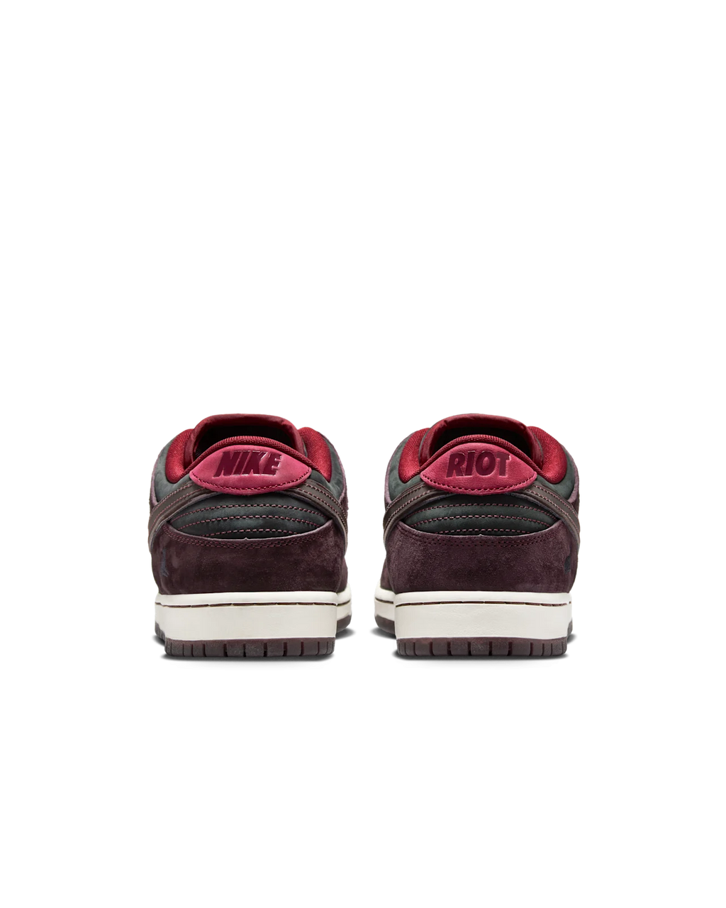 NIKE SB x Riot Skateshop - DUNK LOW PRO QS