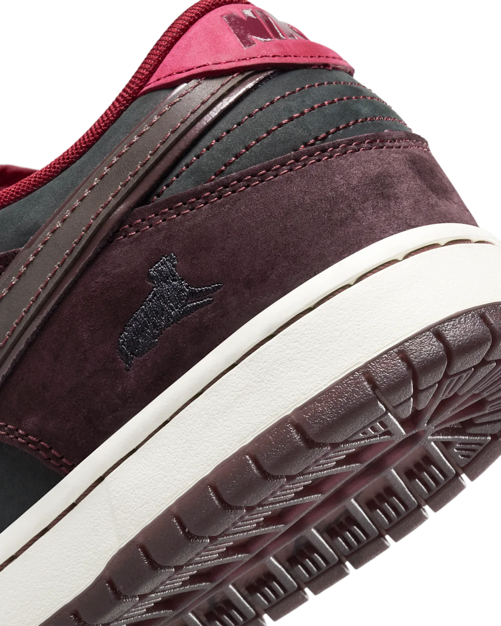 NIKE SB x Riot Skateshop - DUNK LOW PRO QS – Lacquer