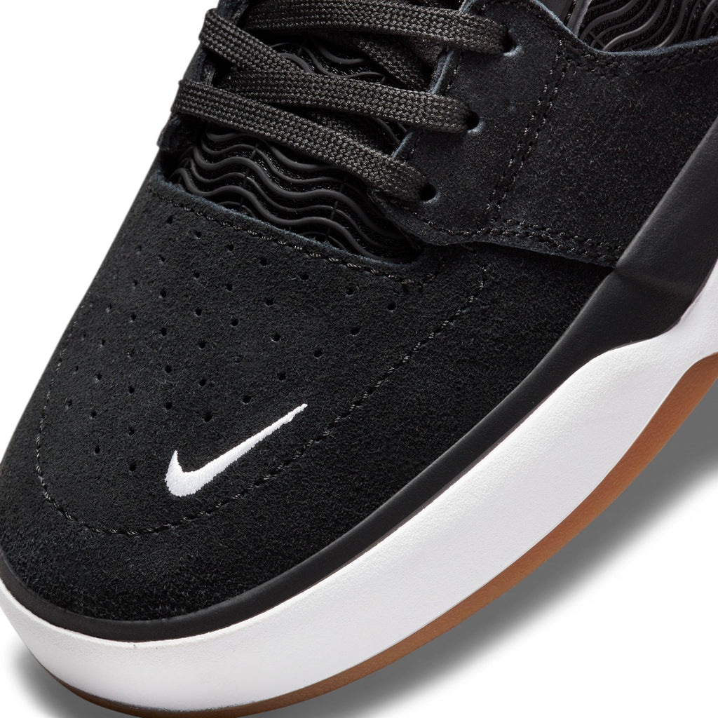 NIKE SB -  Ishod Wair × NIKE SB "Black/White/Dark Grey/Black"